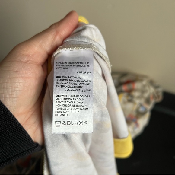 Chicos Zenergy Ikat Trimmed Border White Yellow Patterned Tunic Blouse 3 - Picture 6 of 6